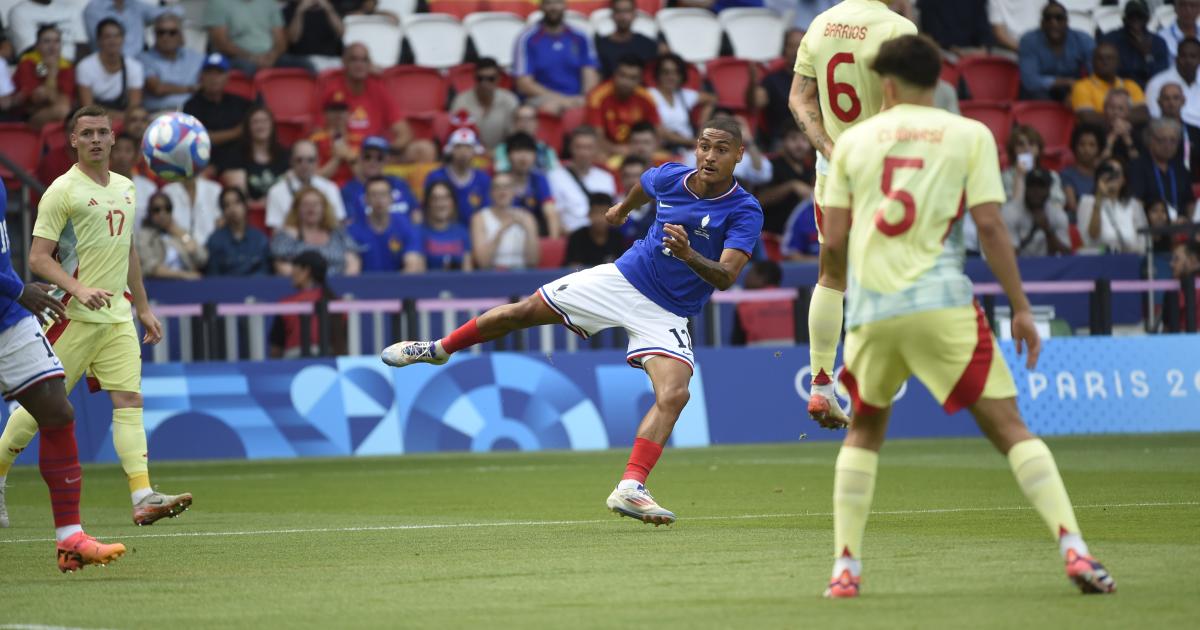 JO 2024 : battus en finale, les Bleus du foot sont en argent